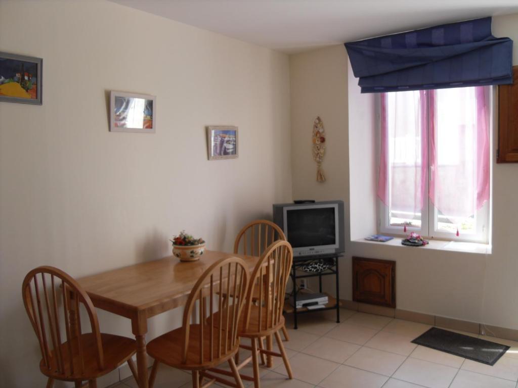 Gites de Mer Port-en-Bessin-Huppain Chambre photo